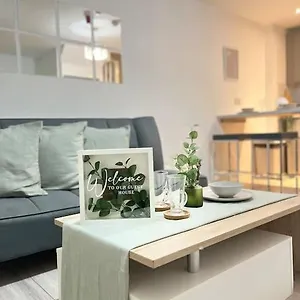 Apartment New Build Cosy Duplex Modern Greater Manchester, Stockport